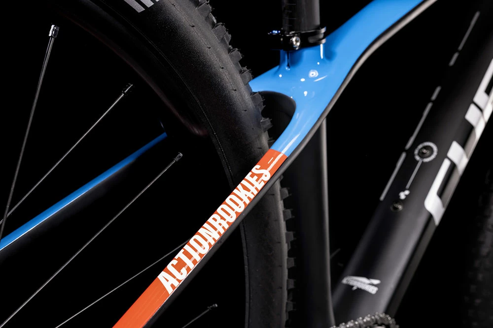 Cube Elite 240 C:62 SL Carbon´n´blue´n´red – Image 4