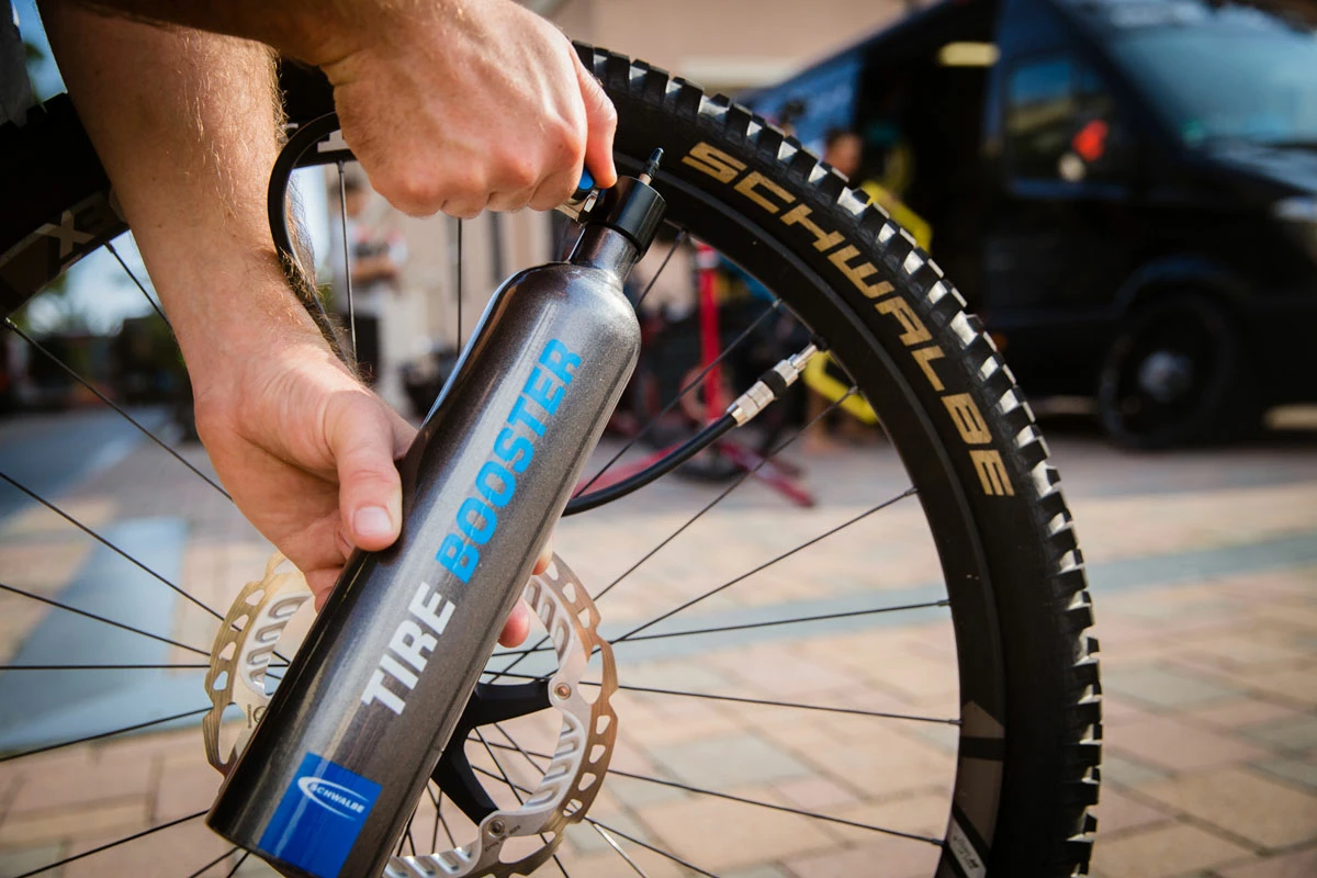 Schwalbe Tire Booster – Image 2
