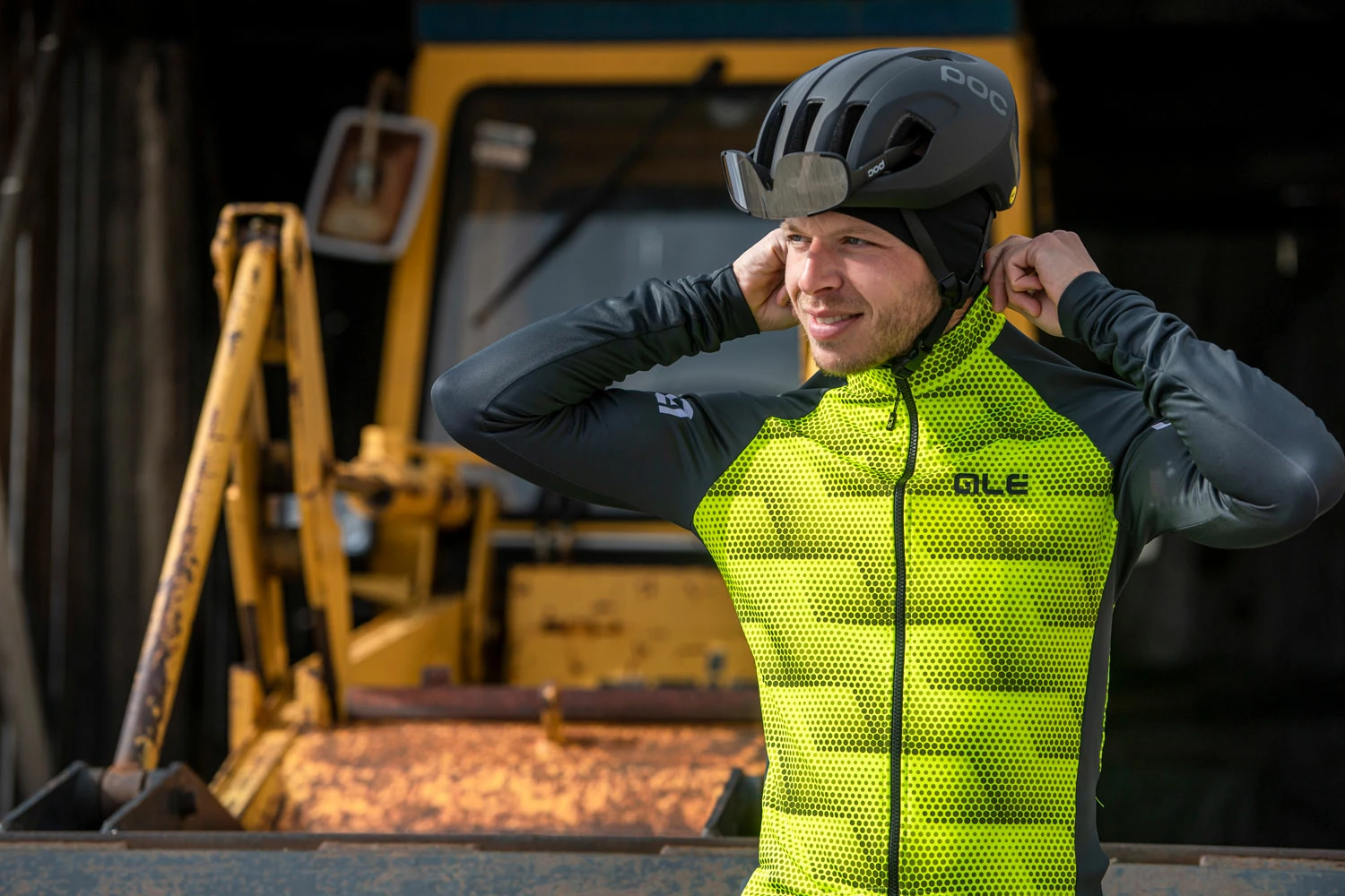 ALE Sharp - Windbreaker – Image 4