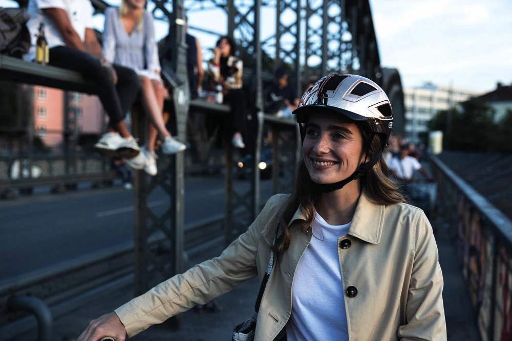 Abus Hyban 2.0 Chrome - City Helmet – Image 6