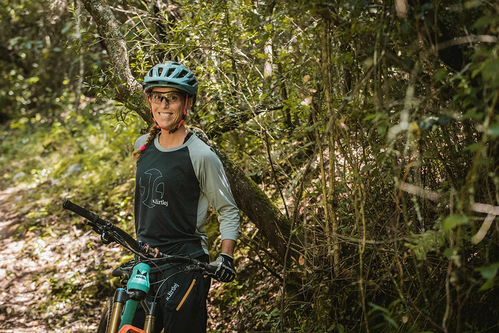 Dirtlej Mountee - Women's MTB Long Sleeve Jersey – Image 4