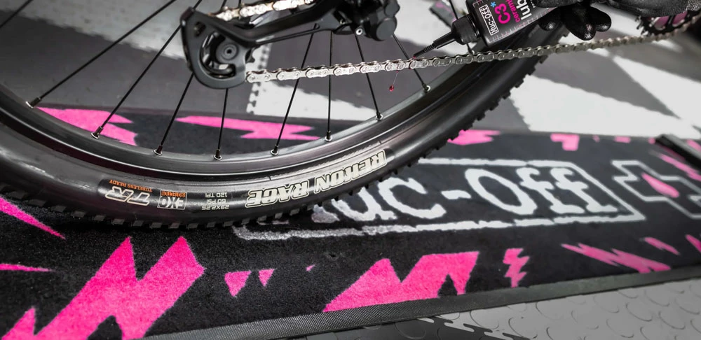 Muc-Off Tapis De Vélo Absorbant (200x40cm) – Image 4
