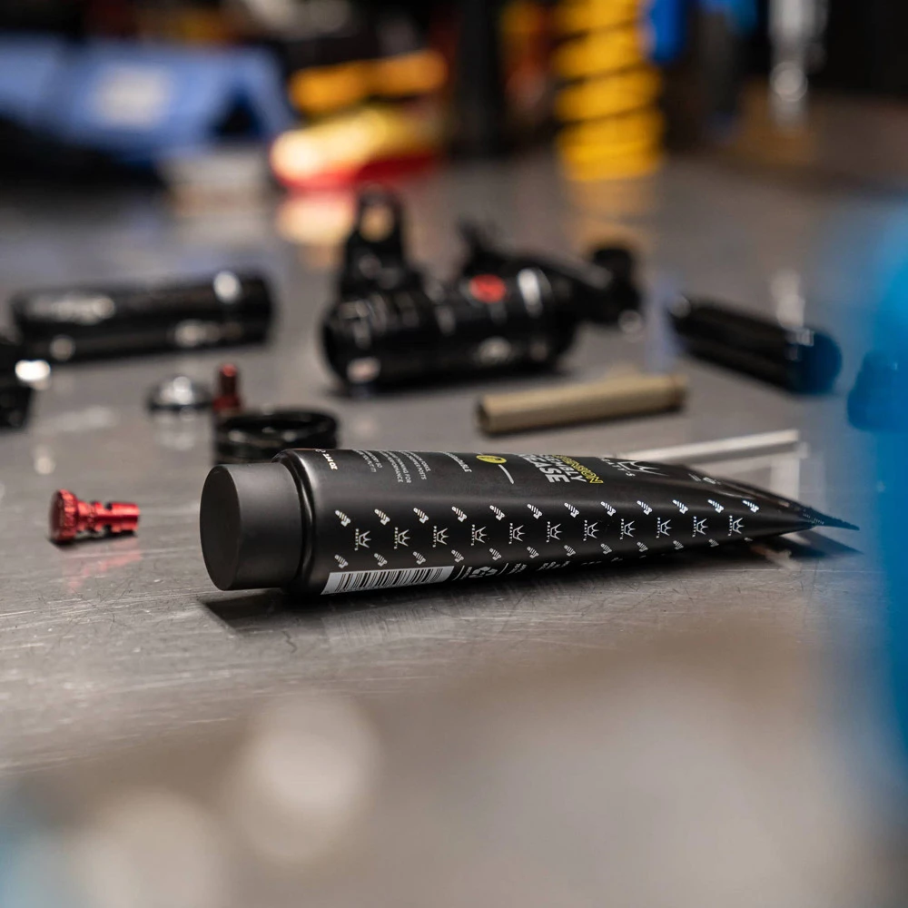 Peaty's Suspension Assembly Grease – Image 2